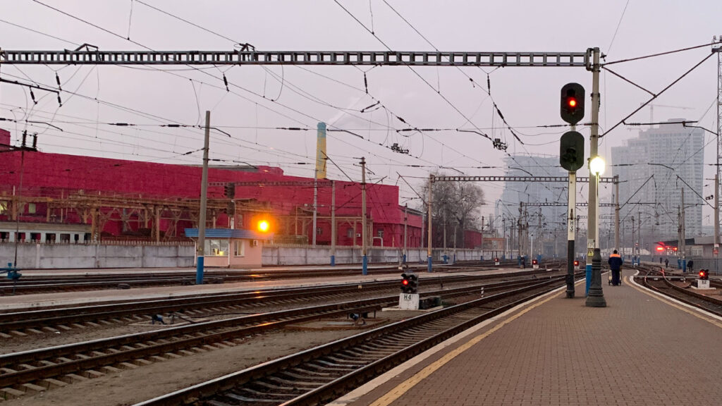 Перон Центрального залізничного вокзалу Києва